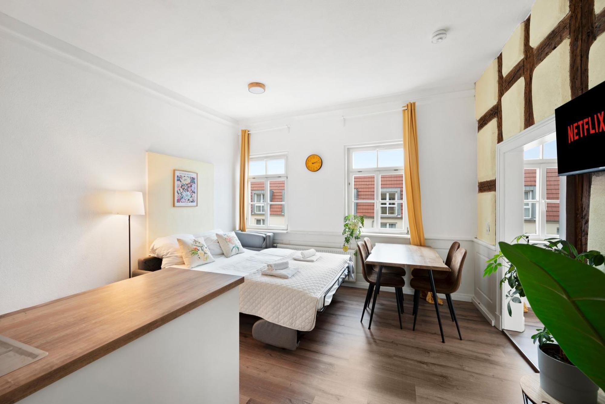 Backhome - Business&Family - Fantastische Schlosslage, Smarttv, Waschtrockner, Netflix, 50Qm, 24H Checkin - Apartment 3 Ludwigsburg Exterior foto